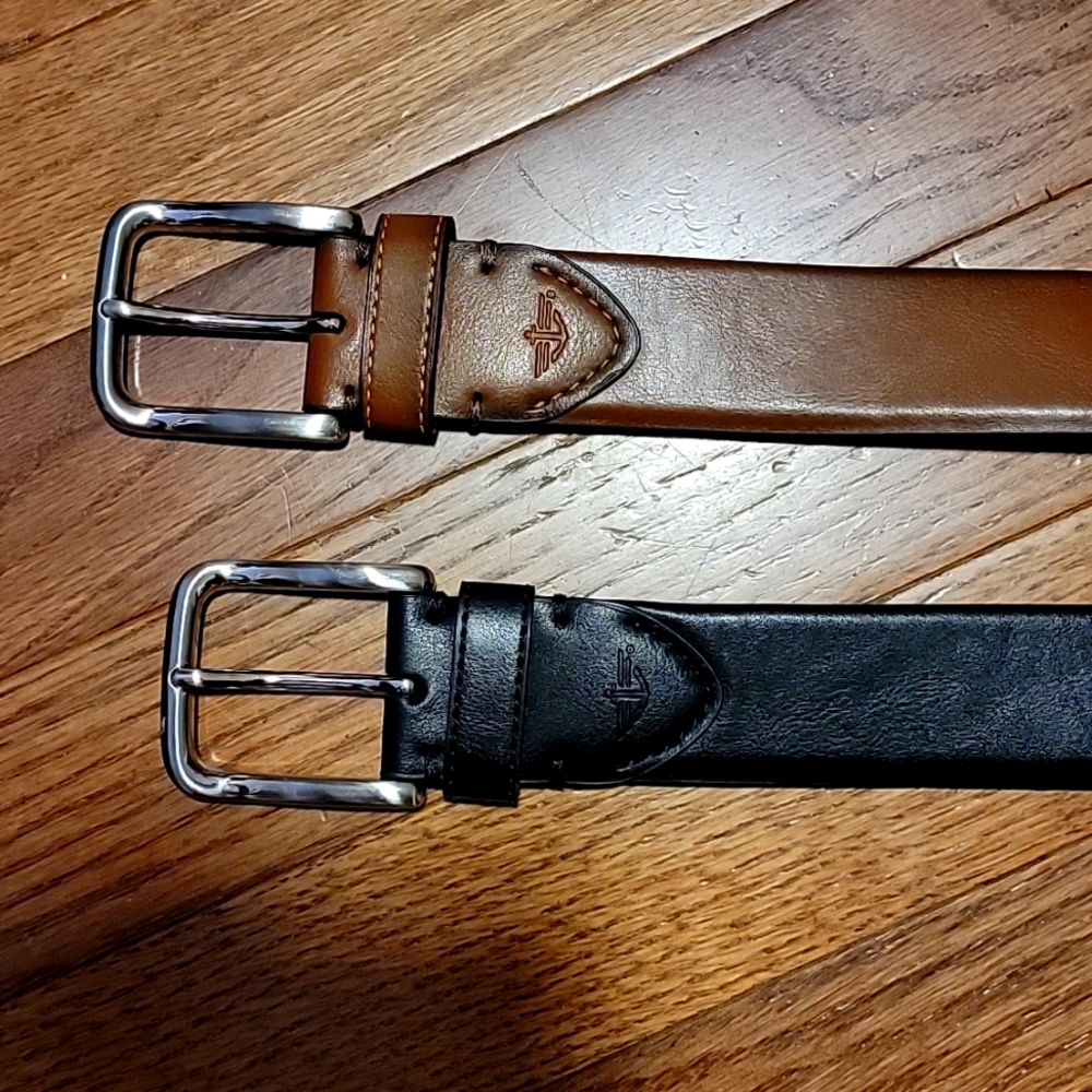 Pair of dockers flex stretch brlts